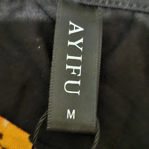 Ayifu Elegant Black Floral Short Sleeve Top - Picture 7 of 9